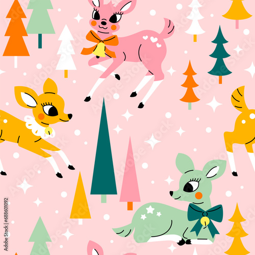 Seamless pattern with Cute fawns and pine trees in 1950s retro style. Vintage Christmas deer postcard, wrapping paper. Hand drawn vector illustration.  © Radiocat