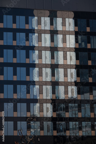 Kaleidoscope of Urban Life: Reflections on Glass © Jukov