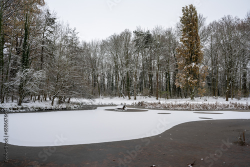 Wallpaper Mural Winterlandschaft, schneebedeckt und gefroren Torontodigital.ca