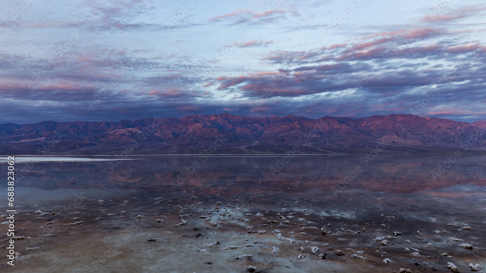 Fototapeta premium Badwater Basin - Lake Manly Death Valley National Park California