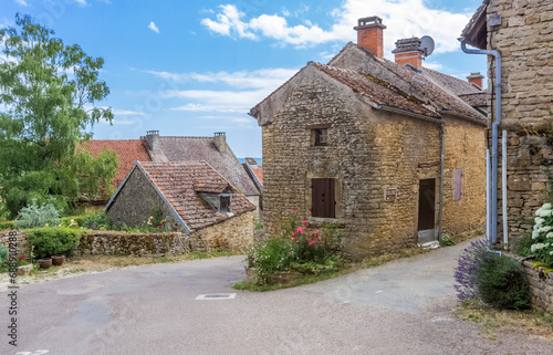 Vieux village de Châteauneuf en Auxois, Côte-d’Or, Bourgogne 