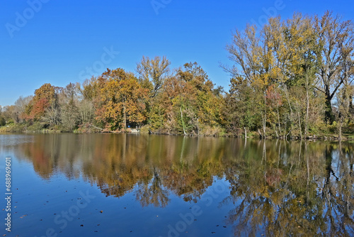 Autunno in Lombardia - Basiglio, il lago delle cave - Parco Agricolo Sud Milano