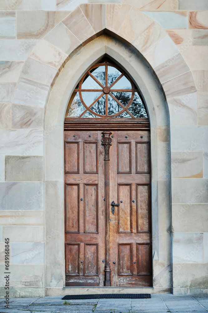 The main entrance to the historic Gothic church.