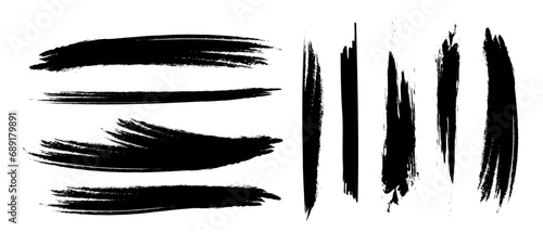 墨で書かれたブラシストローク