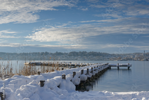 Starnberger See, Steg im Winter photo