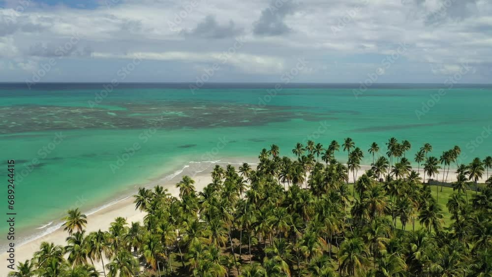 Praia de Tamandaré e Carneiros Visto de Cima com Drone 4k - Litoral Sul de Pernambuco - Nordeste - Brasil Praia de Tamandaré e Carneiros Visto de Cima com Drone 4k - Litoral Sul de Pernambuco - Nordeste - Brasil