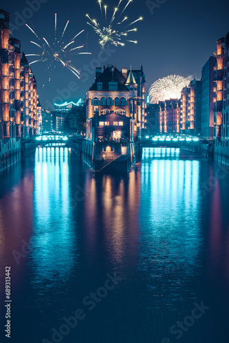 Das Wasserschloss in Hamburg mit Feuerwerk photo