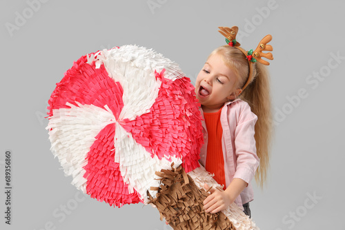 Cute little girl in reindee...
