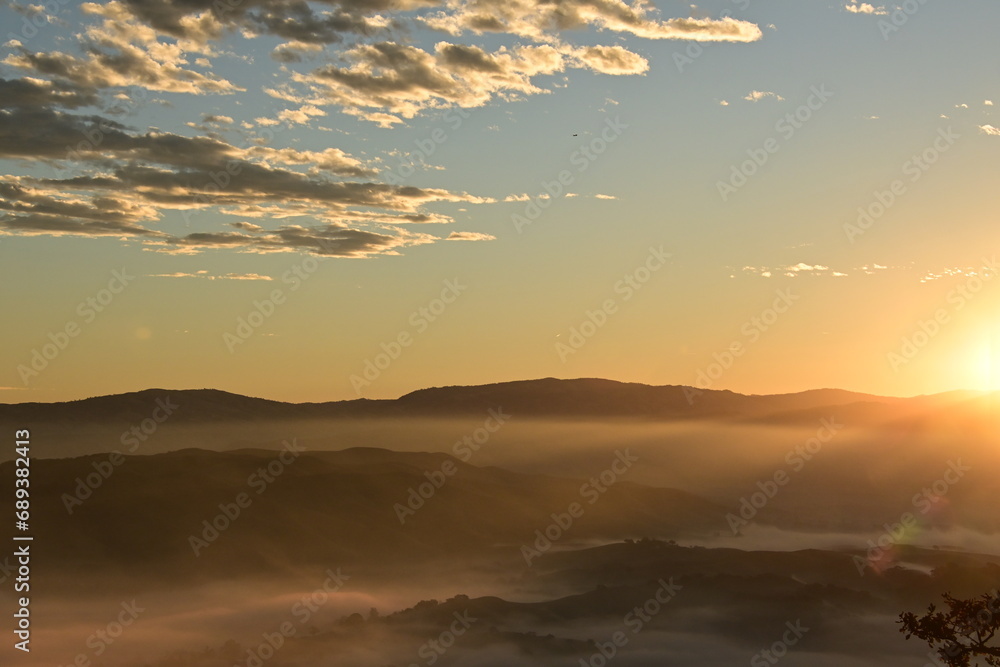 Obraz premium sunrise over the mountains