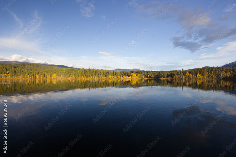 Fototapeta premium Beautifull fall day in Clearwater, British Columbia