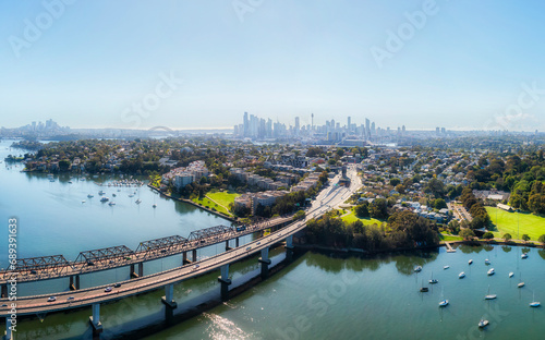 D Sydney RI bridge river right short Pan © Taras Vyshnya
