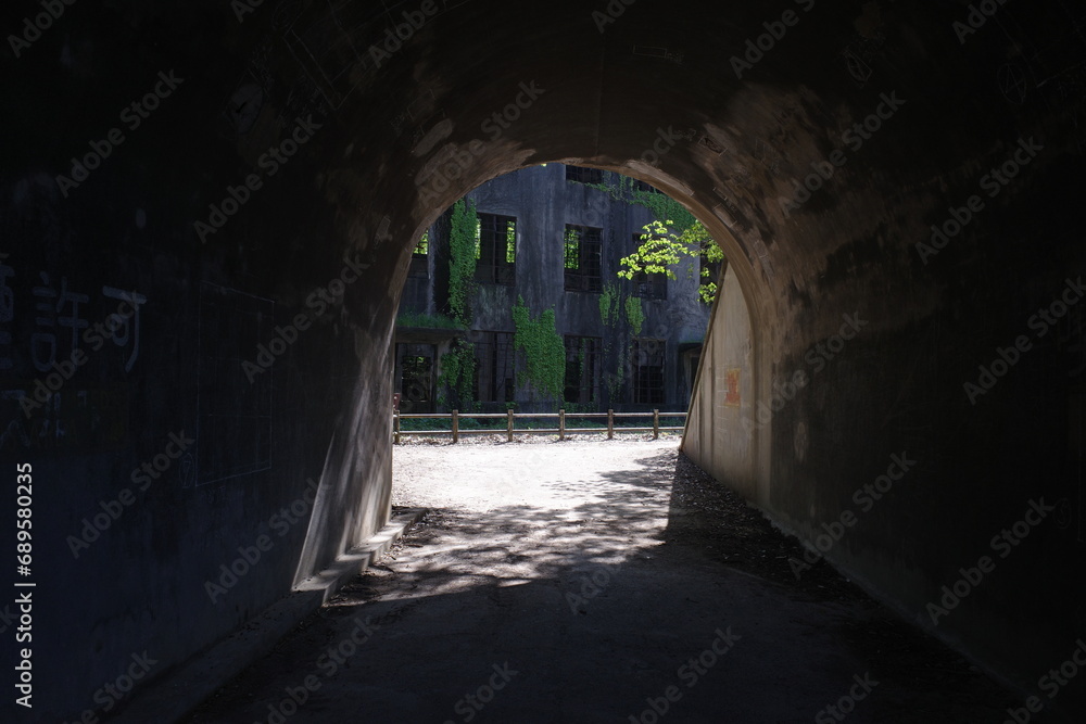 Obraz premium トンネルの向こう