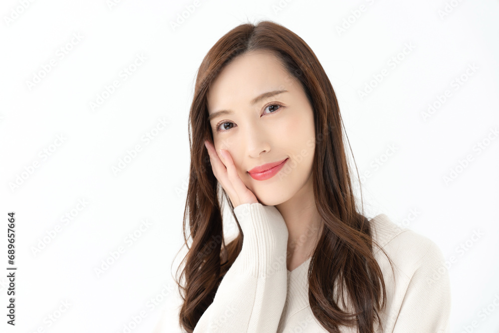 若い女性 ビューティー スキンケア 若い女性 ビューティー スキンケア