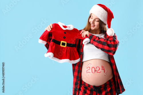 Beautiful young happy pregn...