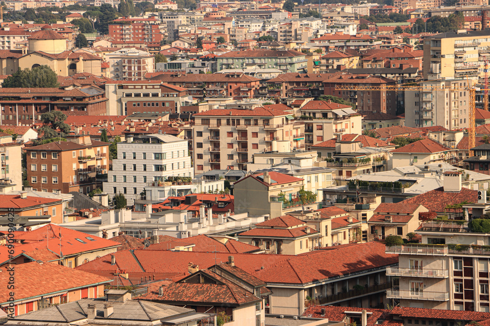 Bergamo; Blick von der Oberstadt hinunter auf das Zentrum der Unterstadt