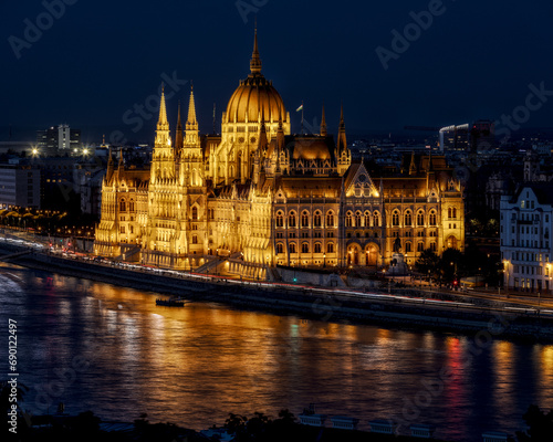 Hungarian Parliament Building in Budapest © Pablo Meilan