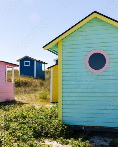 beach huts (ID: 690244090)