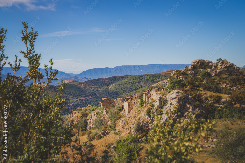 Naklejka premium Excursion por la montaña 