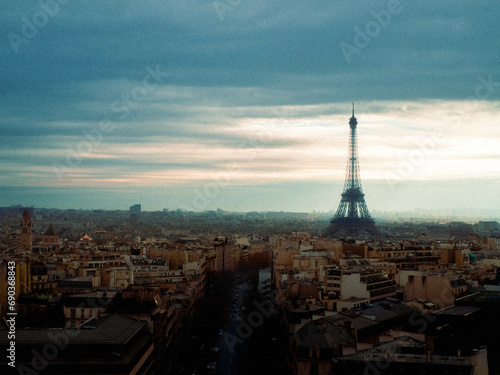 Paris at Sunset © Waris