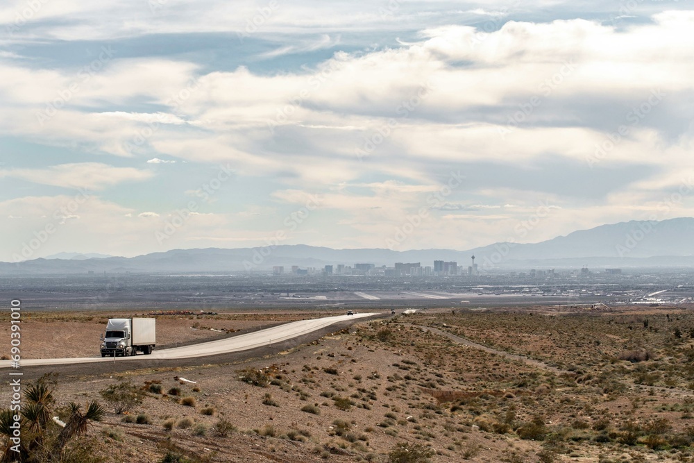4K Scenic Drive: Road to Las Vegas
