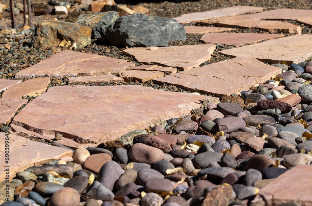 Flagstone and gravel backyard flooring landscape project Flagstone and gravel backyard flooring landscape project