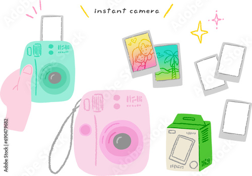 Cute pastel colored instant camera and film, stylish hand-drawn illustration set / かわいいパステルカラーのインスタントカメラとフィルム、おしゃれな手描きイラストセット