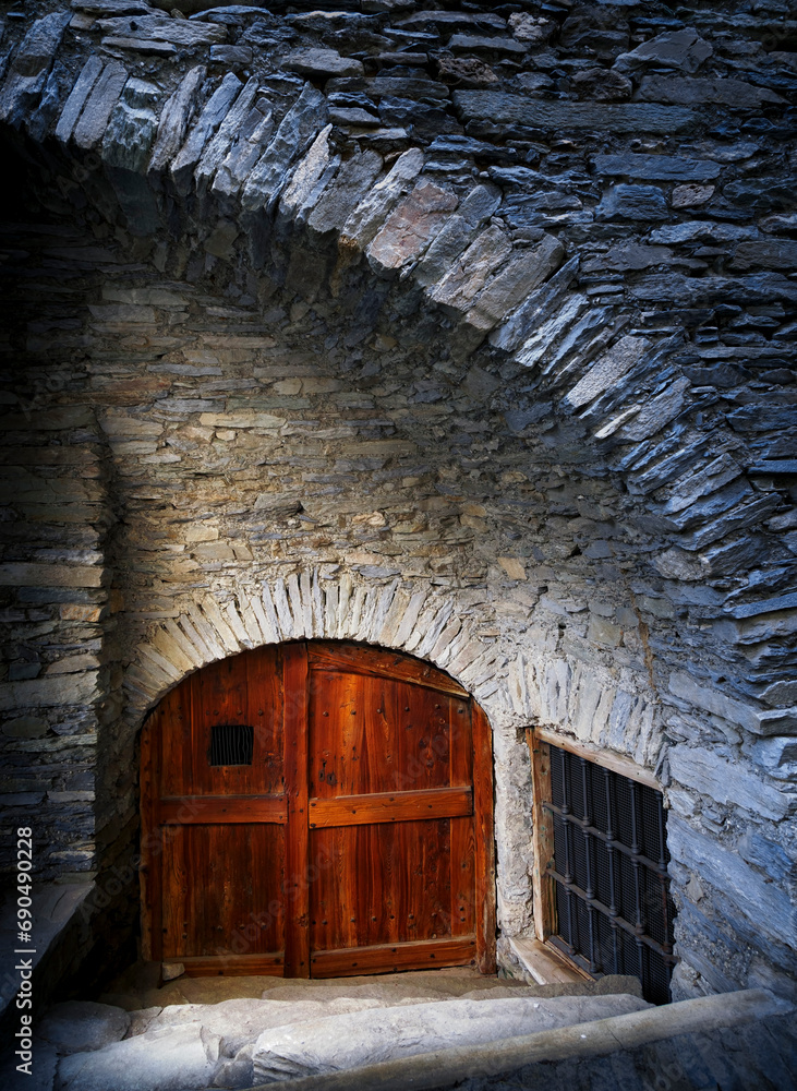 Escalier de pierre, Village Médiéval, vallée de Bellino, Alpes cottiennes , Italie 