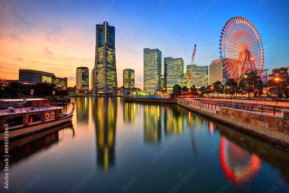 Naklejka premium Yokohama,,Japan,Skyline,At,Minato-mirai,At,Sunset.