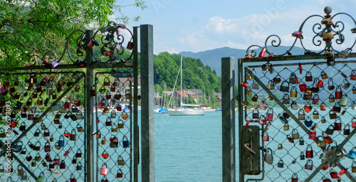 Liebesschlösser im Salzkammergut am Mondsee in Österreich