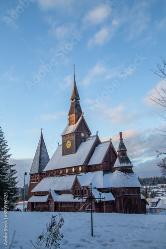 Stabkirche Hahnenklee Harz Goslar im Winter