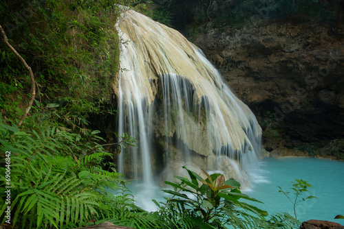 Koh Luang Waterfall Maeping National Park