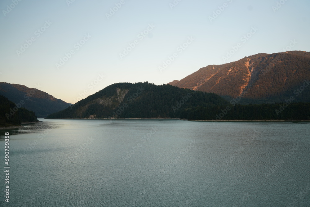 Abendstimmung am Sylvensteinspeicher