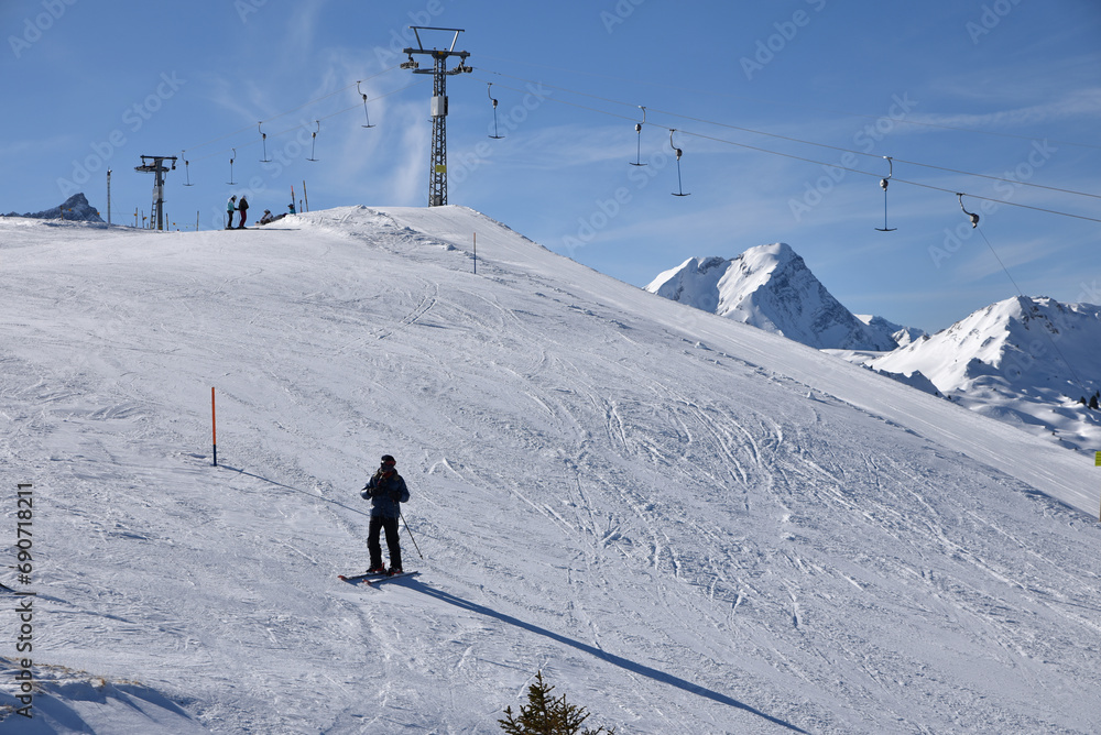 Skier dans l'Oberland bernois à Lenk. Suisse