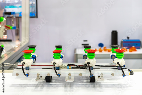 Fotografie vacuum suction cup gripper assembly with automatic device air limb kit system fo