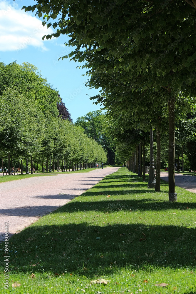 public park - central alley - Orangerie - Strasbourg
