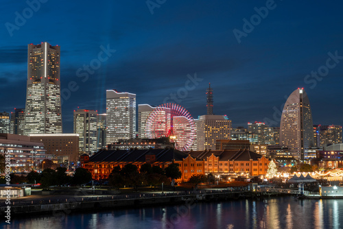 Wallpaper Mural 横浜　みなとみらいの夜景 Torontodigital.ca