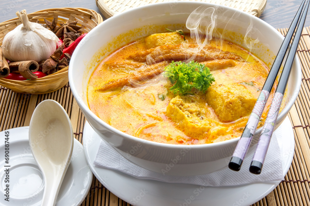 Hot and spicy Singapore Curry Noodle Hot and spicy Singapore Curry Noodle