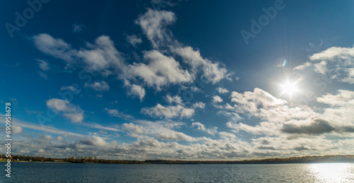 Wallpaper Mural Le lac du Der à Giffaumont-Champaubert, Marne, France Torontodigital.ca