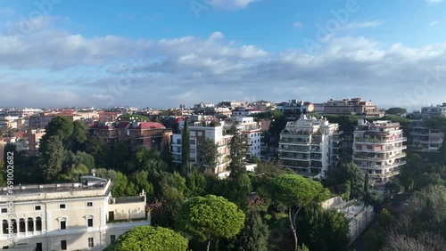 Collina Fleming, il quartiere residenziale di Roma Nord, Italia.
Vista aerea dei palazzi residenziali della collina fleming della 
