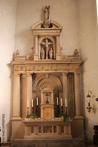 Blick in die Katholische Pfarrkirche St. Regina im Zentrum der Stadt Drensteinfurt im Münsterland	 photo