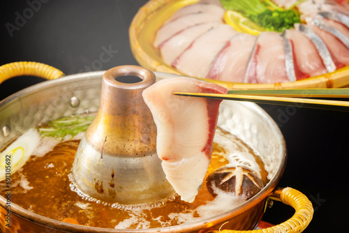 ぶりしゃぶ　Shabu-shabu Japanese food of yellowtail photo