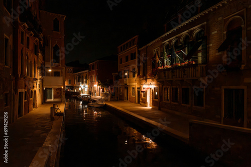 Enchanting Venice: A Visual Symphony of Canals, Architecture, and Timeless Elegance