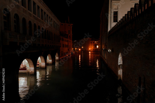 Obraz na płótnie Enchanting Venice: A Visual Symphony of Canals, Architecture, and Timeless Elegance w salonie
