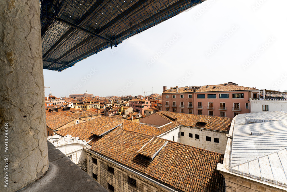 Enchanting Venice: A Visual Symphony of Canals, Architecture, and Timeless Elegance