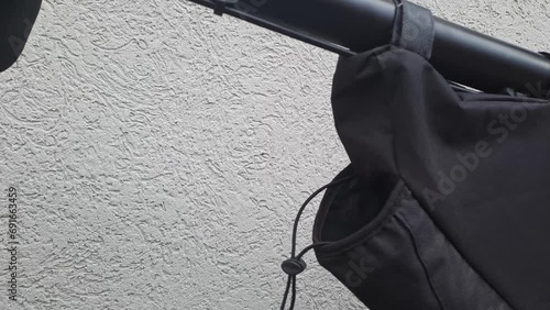 Close-up short video with city bike and bike frame bag with space for water bottle