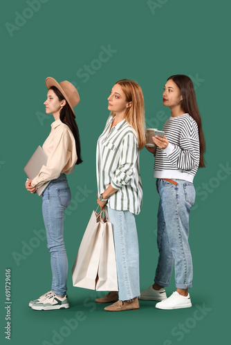 Women waiting in line on gr...