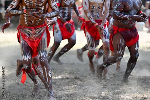 Obraz na płótnie Indigenous Australians ceremonial dance in Laura Quinkan Dance Festival Cape York Queensland Australia w salonie