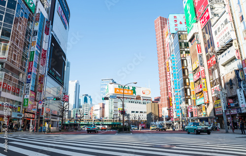 東京都新宿区靖国通り_日中の街並み風景 photo