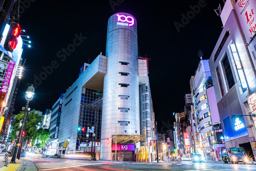 渋谷の都市夜景の夜の街並み風景_夜景_東京都渋谷区 photo