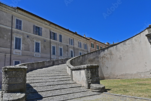  Caprarola, lo scalone esterno di Palazzo Farnese, Tuscia di Viterbo - Lazio photo